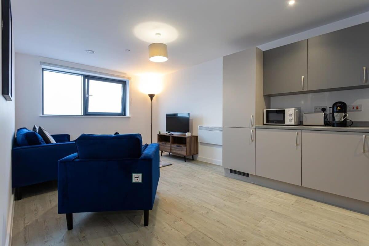 Modern 2 Bed Salford Apartment Stunning Views マンチェスター エクステリア 写真